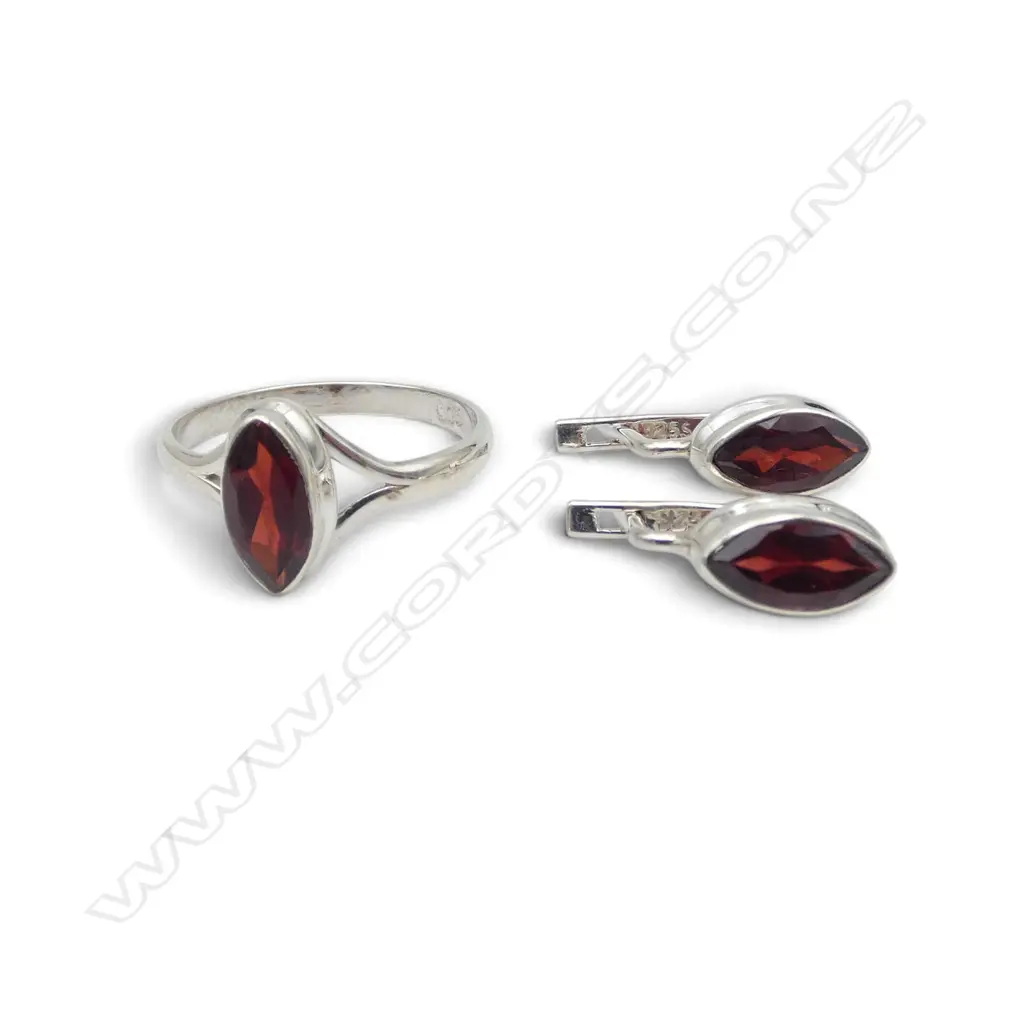 SILVER GARNET EARRING & RING SET Image 1++