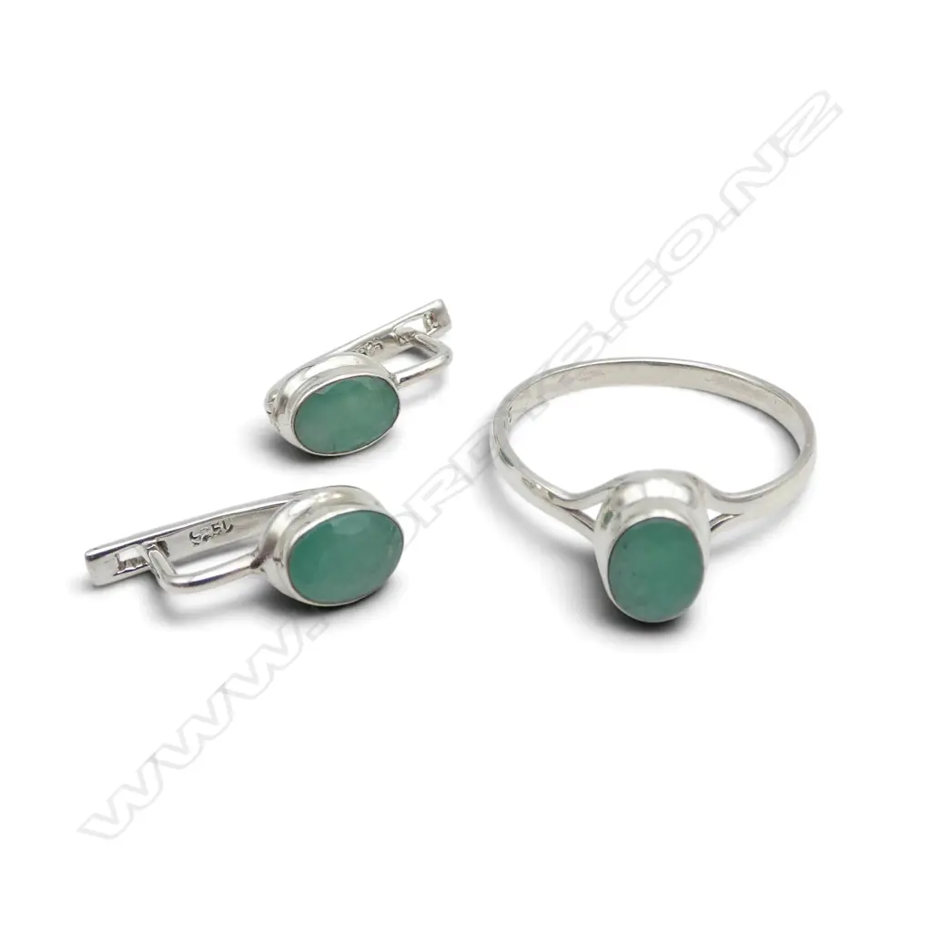 SILVER EMERALD EARRING & RING SET Image 1++