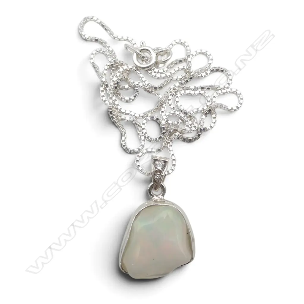 SILVER DIAMOND & WELO OPAL PENDANT on SILVER CHAIN, L.460mm Image 1++