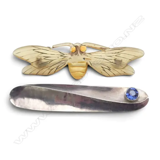 HAND CRAFTED EUROPEAN SILVER GEM SET BROOCH stamped 835, L.75mm & VINTAGE HORN BUG BROOCH