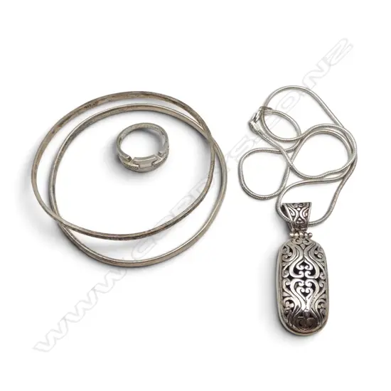 S/SILVER PENDANT ON CHAIN WITH 2 S/SILVER BANGLES & RING 39GMS