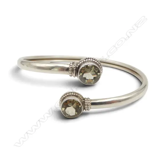 S/SILVER & CITRINE BANGLE 10.8GMS
