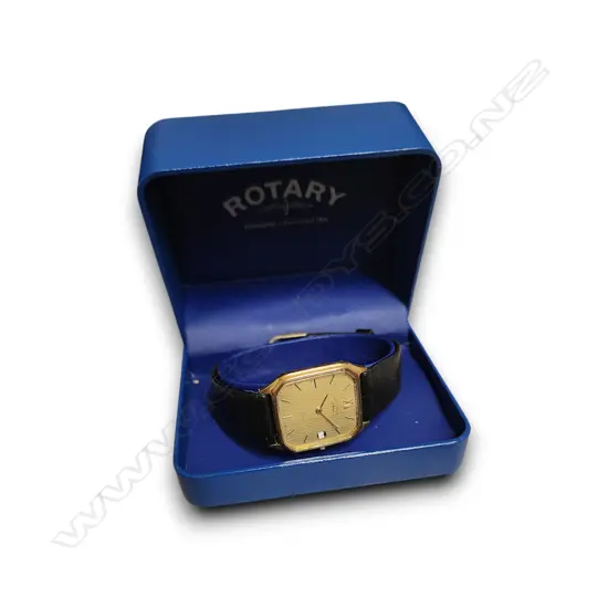 VINTAGE GOLD-TONE QUARTZ DRESS WATCH W A TEXTURED DIAL, DATE WINDOW, BLACK LEATHER STRAP, ORIGINAL ROTARY BOX