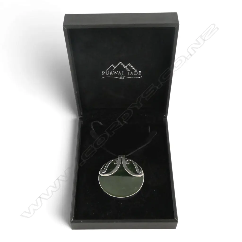 925 SILVER & GREENSTONE PENDANT BY PUAWAI JADE 55mm dia + BOX Image 1++