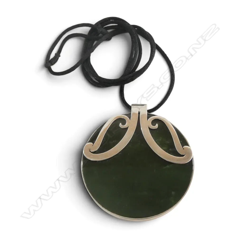 925 SILVER & GREENSTONE PENDANT BY PUAWAI JADE 55mm dia + BOX Image 1++