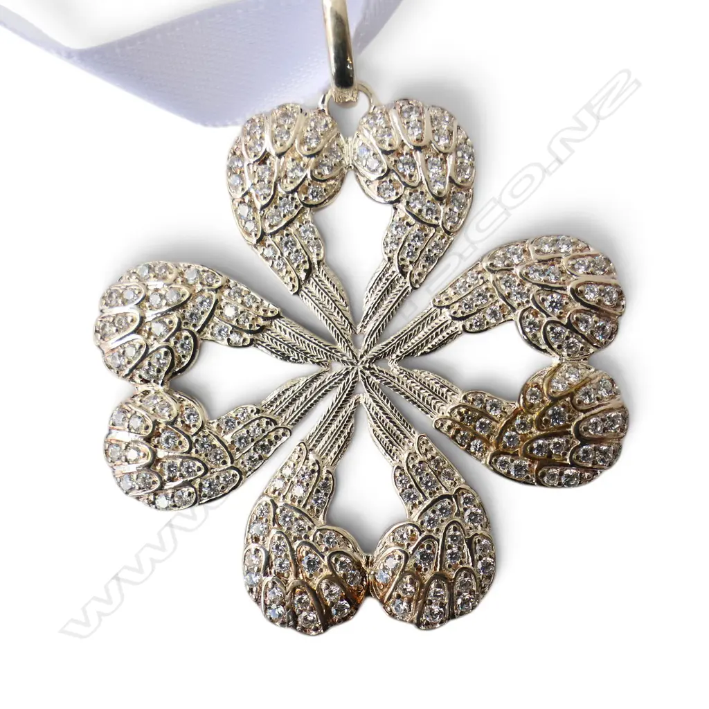 LRG THOMAS SABO SILVER & CUBIC ZIRCONIA WINGS/HEARTS/CLOVER PENDANT Image 1++