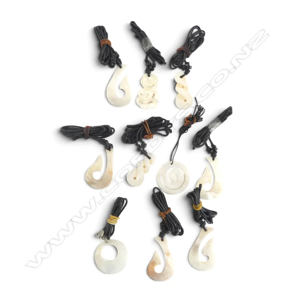 10 MoP PENDANT NECKLACES Image 1++