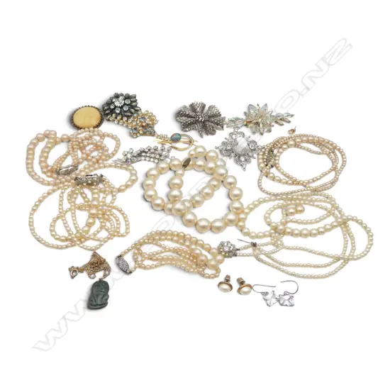 ASST. COSTUME JEWELLERY; PEARL NECKLACES, BROOCHES ETC