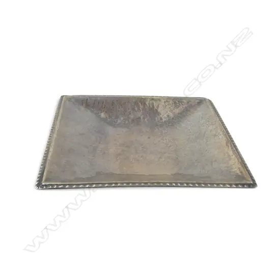 SILVER TRAY w. hammered finish, testing 93% 218gms