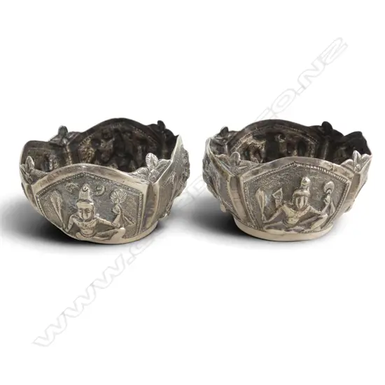 2 SIAM TESTED 900 SILVER FIGURE DANCING SMALL BOWLS DIA70MM 85.7GMS