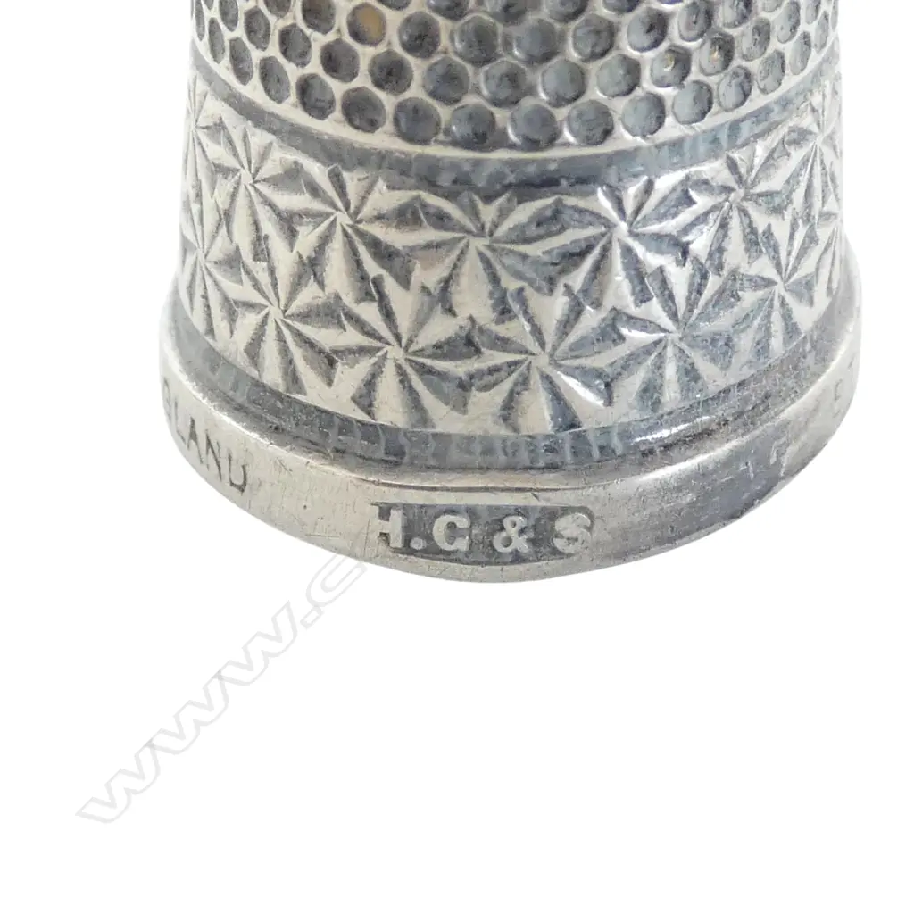 3 STG SILVER THIMBLES one w. b/w enamel 12gms Image 1++