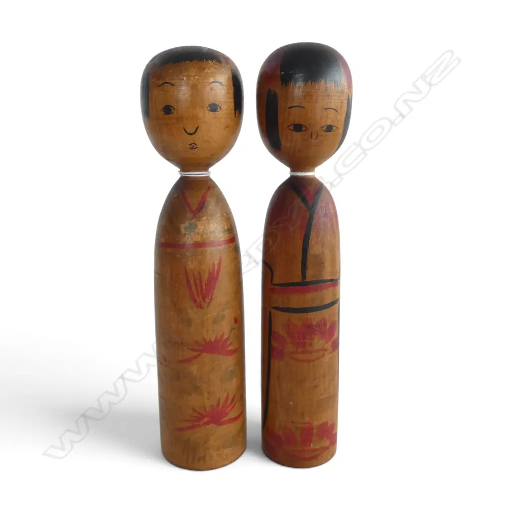 2 JAPANESE 1920's KOKESHI DOLLS, SIGNED, H.245mm Image 1++