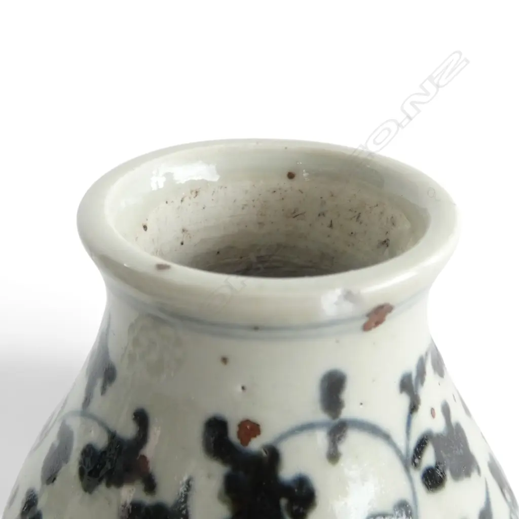 3 SMALL IMARI PLATES, 2 VASES & OTHER Dia.160mm Image 1++