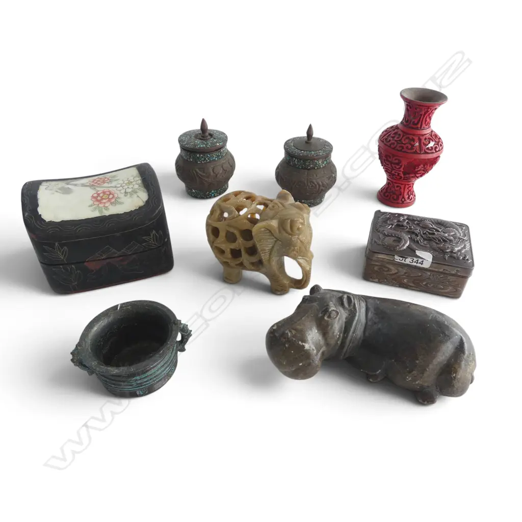 8 ORIENTAL ORNAMENTS Incl. boxes, carved hippo & elephant, etc Image 1++