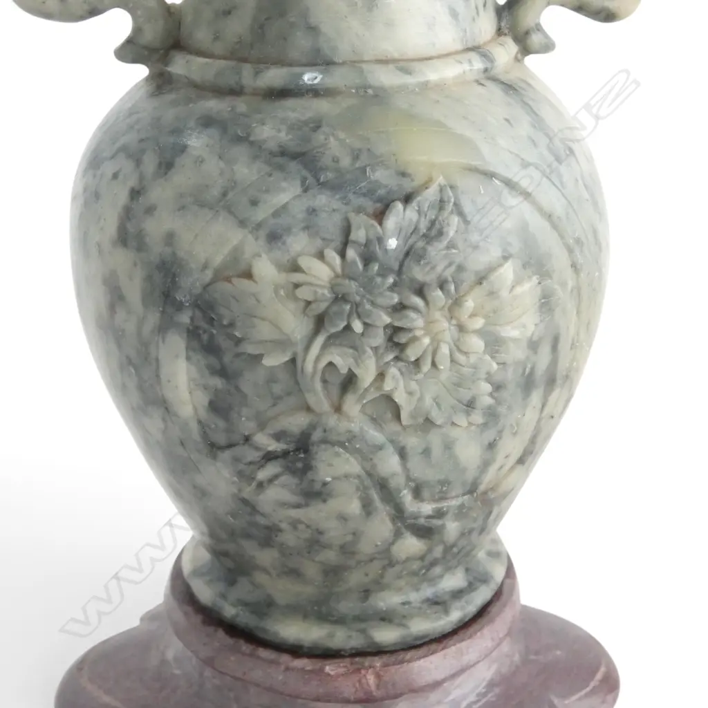 CHINESE STONE VASE H200MM & AMBER COLOURED  CARVED NOB H100MM Image 1++