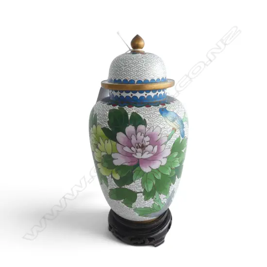 CHINESE LIDDED CLOISONE JAR ON WOOD BASE H270MM
