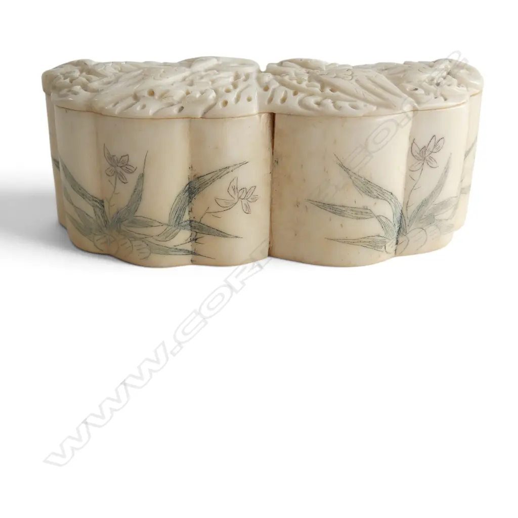 5 CARVED BONE NETSUKE H50MM & CARVED BONE LIDDED BOX L80MM Image 1++