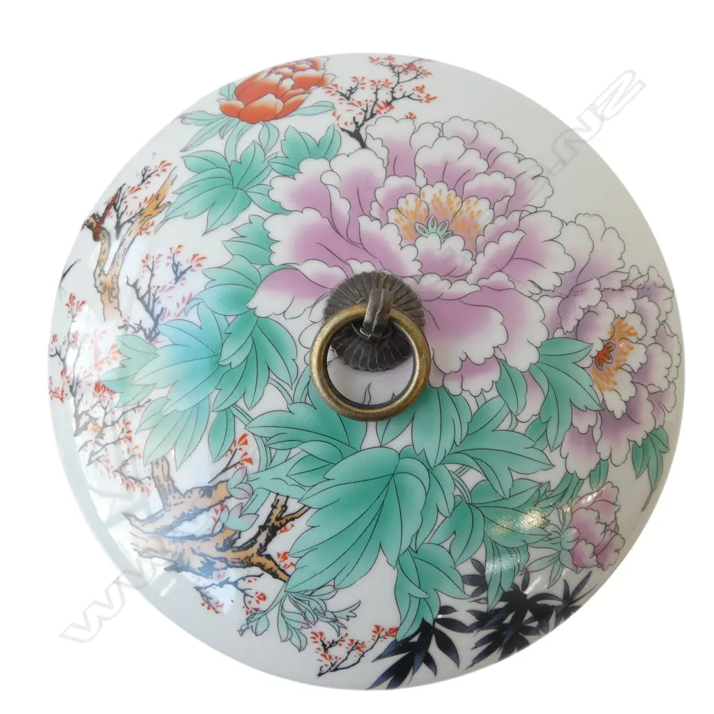 Chinese famille rose lidded jar Colored-Painted Flower-and-Bird. H.215mm. Image 1++