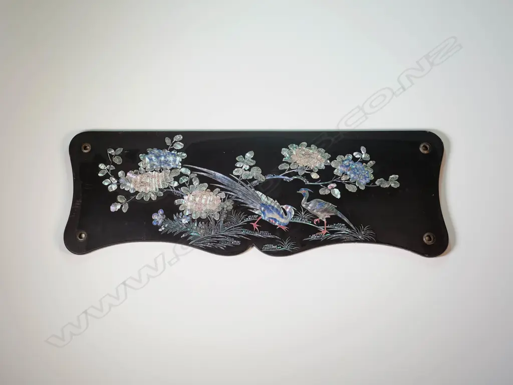 Black lacquer & Mother of pearl inlay panel Image 1++