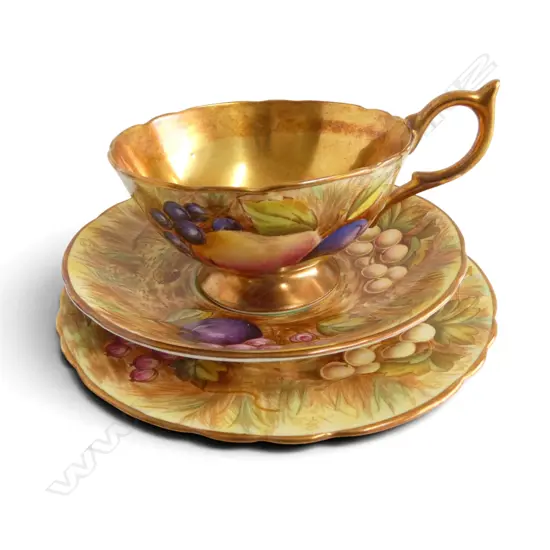 AYNSLEY ORCHARD GOLD LGE CUP SAUCER & PLATE. Cup dia.103mm.