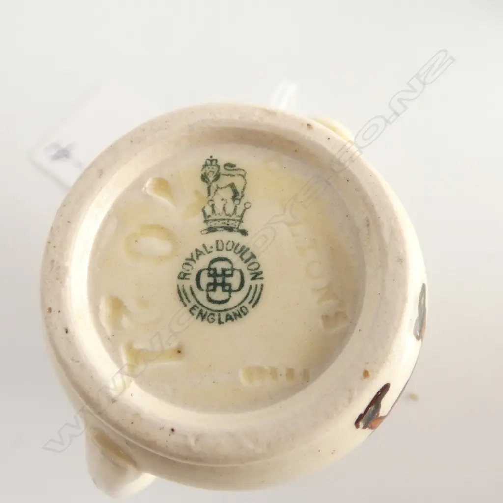 ROYAL DOULTON DICKEN'S WARE MINIATURES, H.40-50mm Image 1++
