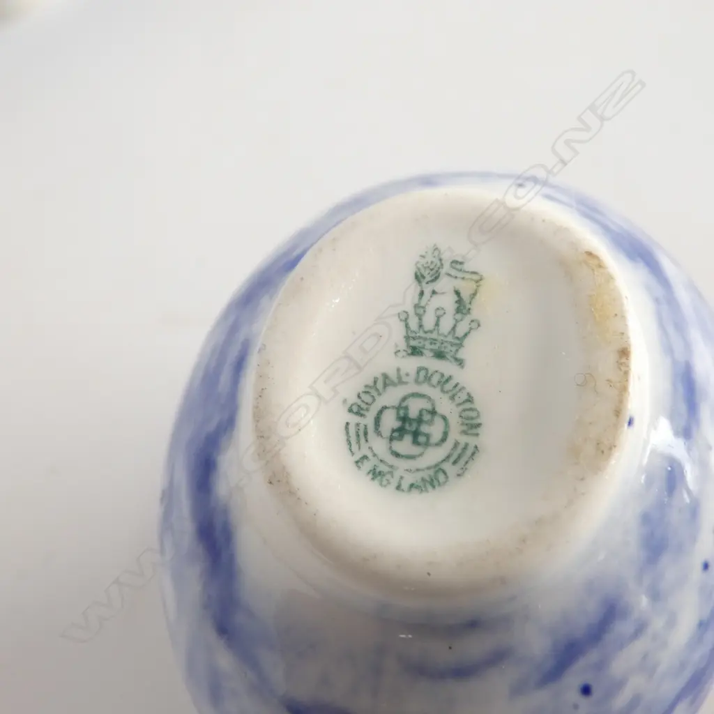 4 ROYAL DOULTON DUTCH THEMED MINIATURES, H.50-70mm Image 1++