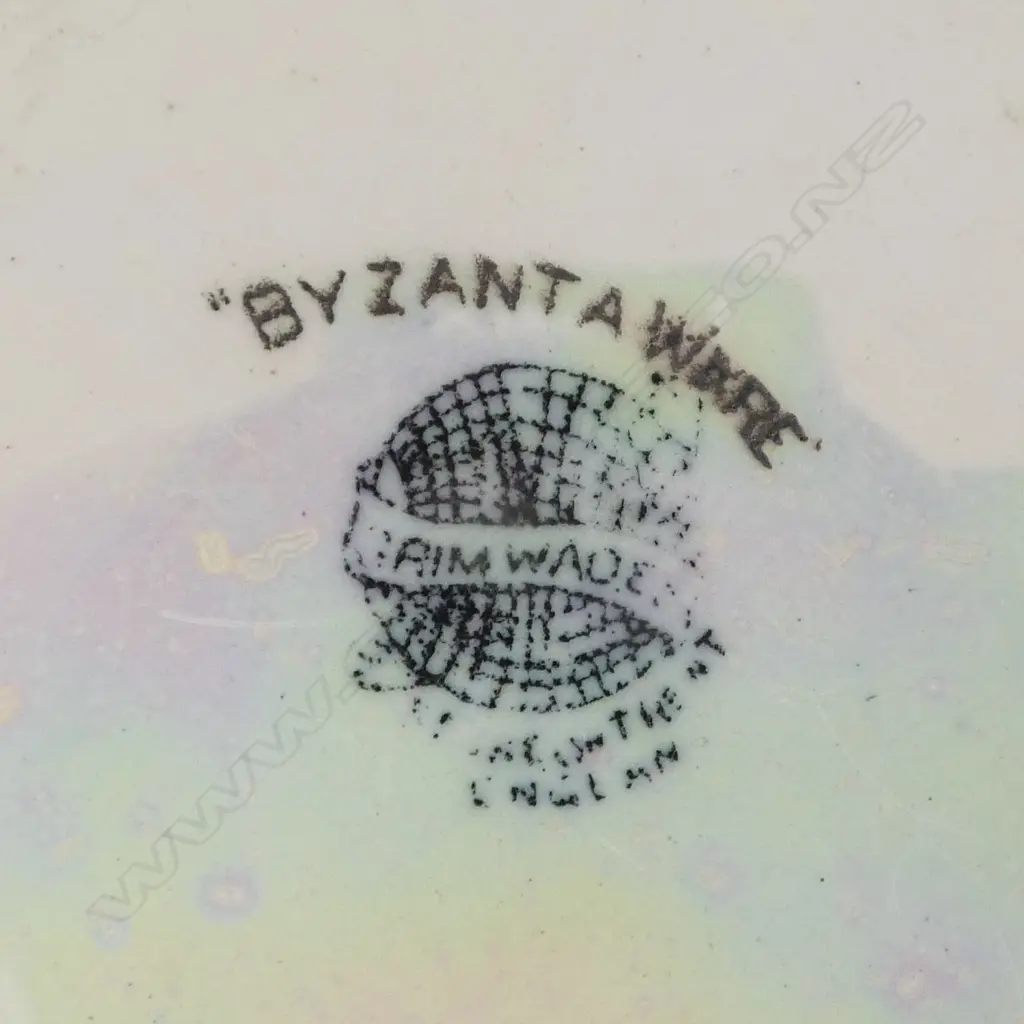 VINTAGE GRIMWADES BYZANTA  SPIDER WEBB LUSTRE BOWL, H.80, Dia.170mm Image 1++