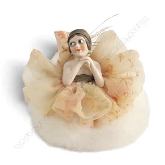VINTAGE VANITY HALF DOLL POWDER PUFF