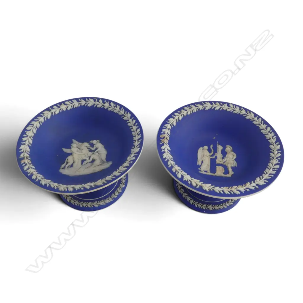 2 WEDGWOOD JASPERWARE TAZZAS H.70mm Image 1++