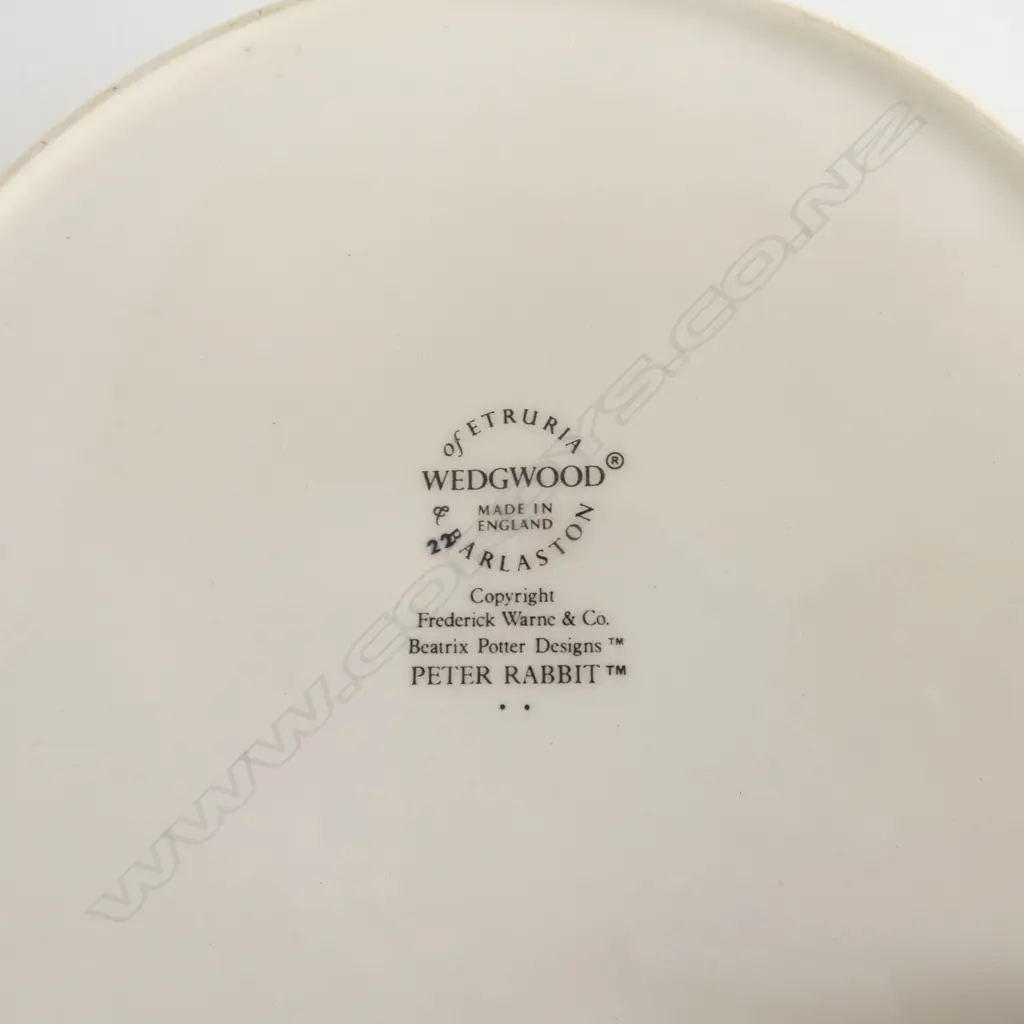 6 PCS PETER RABBIT WEDGWOOD CHILDS CHINA  CHIP TO BABY PLATE Image 1++