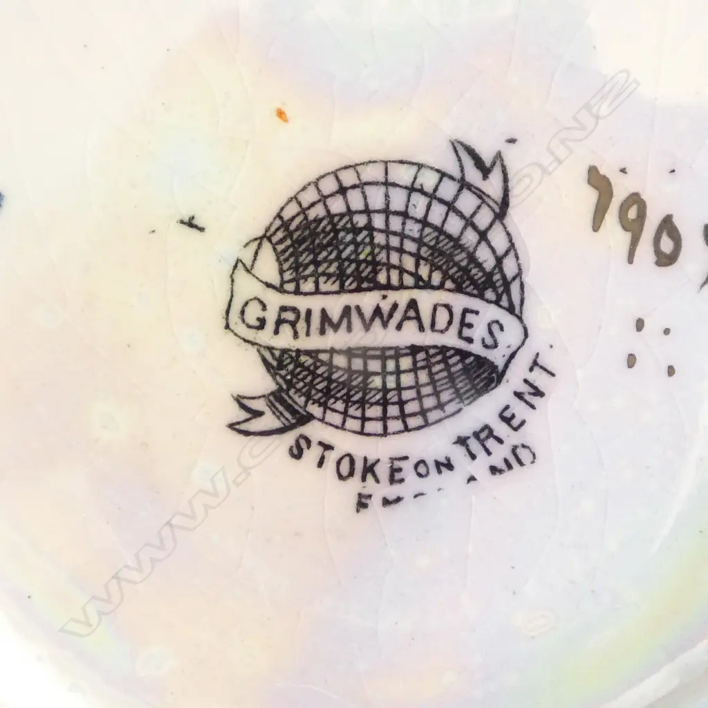 2 GRIMWADES FAIRY LUSTRE SML DISHES, Dia.130/140mm Image 1++