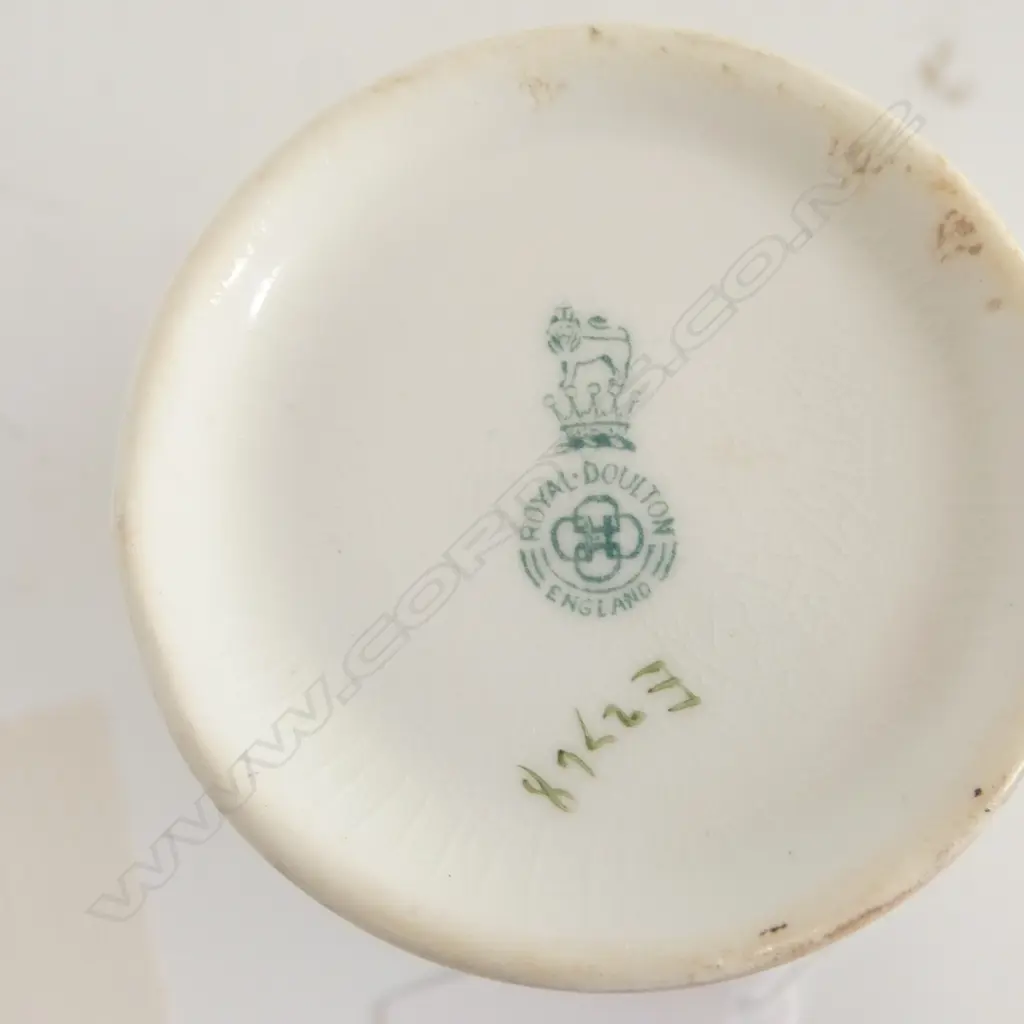 2 PCS ROYAL DOULTON COACHING DAYS RARE BLUE SKY VARIATION 1905-1906, JUG, H.80mm, VASE, H.110mm Image 1++