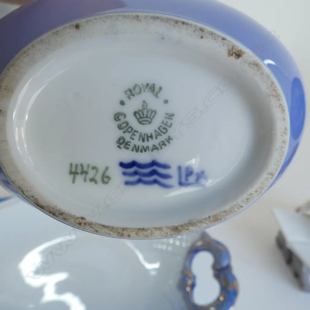 6 PCES ROYAL COPENHAGEN CHINA INCL. BOTTLE w. STOPPER H.240mm Image 1++