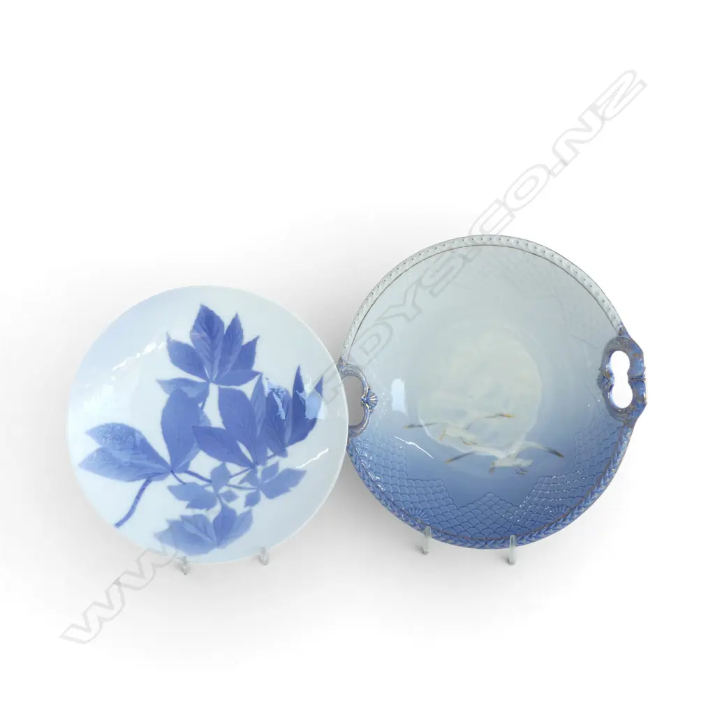 6 PCES ROYAL COPENHAGEN CHINA INCL. BOTTLE w. STOPPER H.240mm Image 1++
