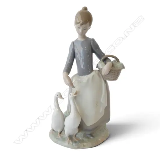 LLADRO FIGURINE H.250mm