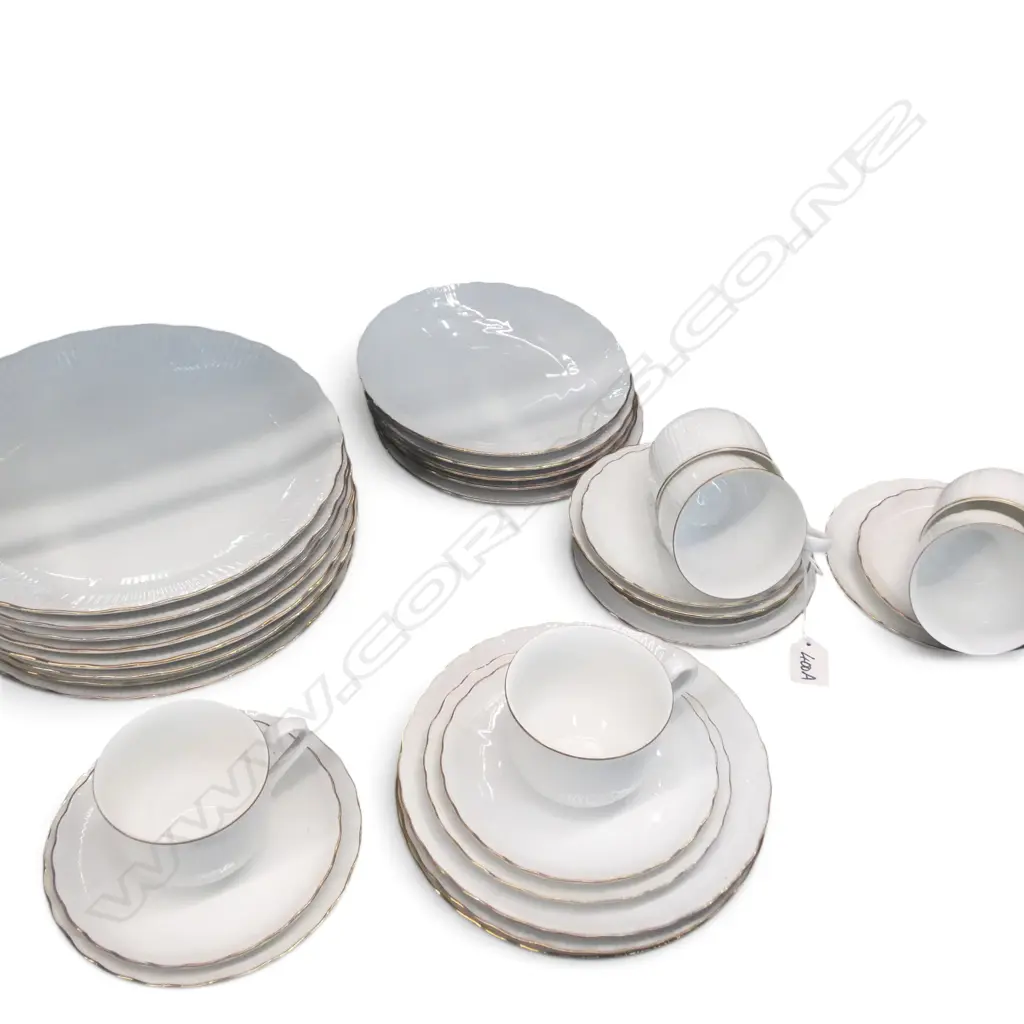 TIRSCHENEUTH 8 PLACE DINNER SERVICE Image 1++