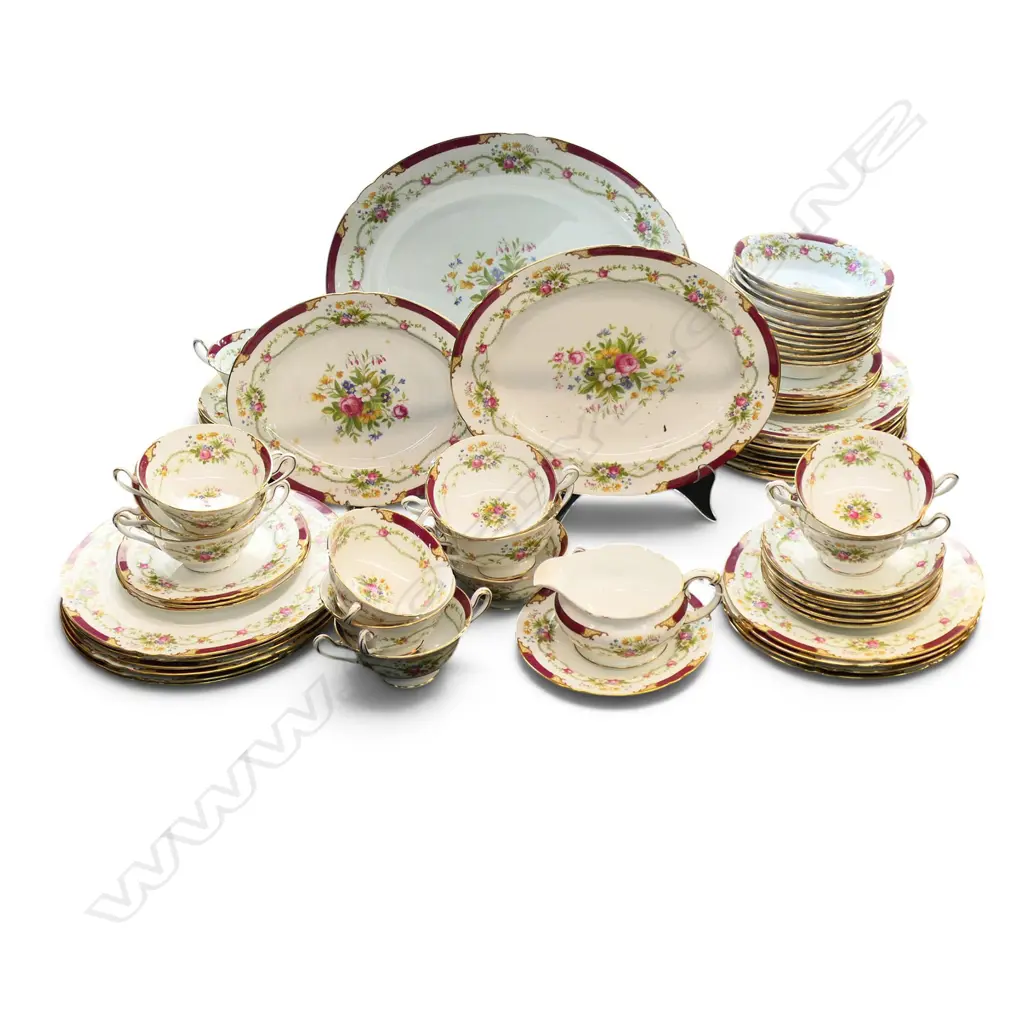 SHELLEY 'DUBARRY' DINNER SET Image 1++