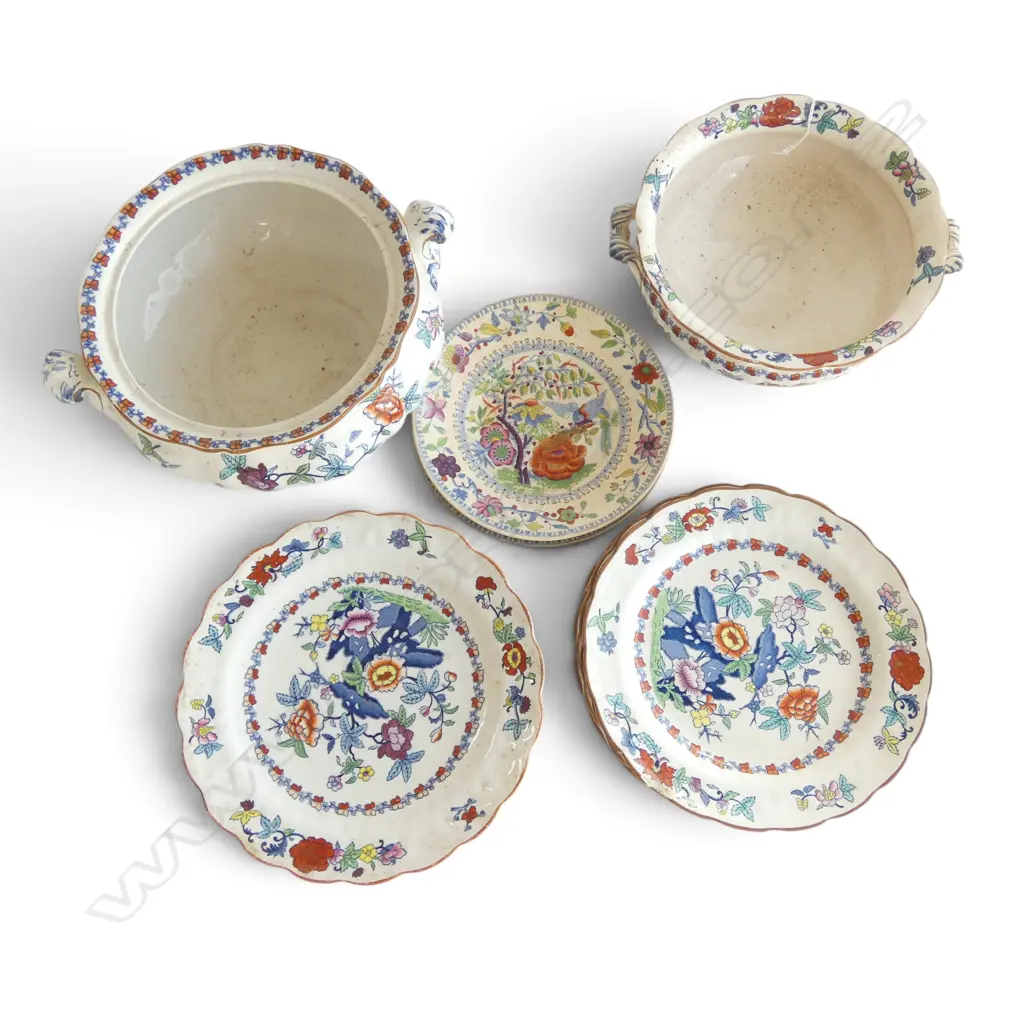 12 VINTAGE PLATES (10 BOOTHS POMPADOUR) + 2 TUREENS FAULTS Image 1++