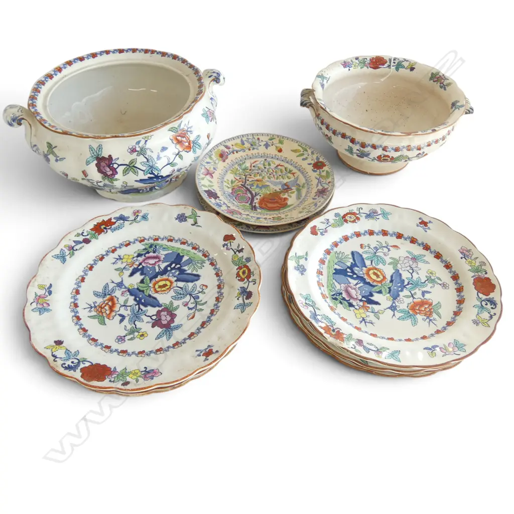 12 VINTAGE PLATES (10 BOOTHS POMPADOUR) + 2 TUREENS FAULTS Image 1++