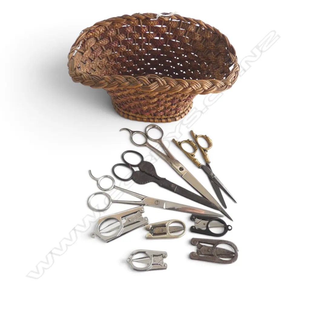 BASKET OF AST. SCISSORS Image 1++