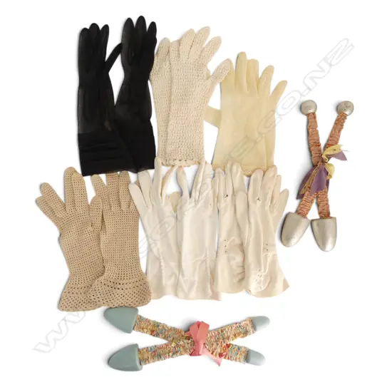 6 PRS VINTAGE GLOVES & 2 PRS VINTAGE SHOE HORNS