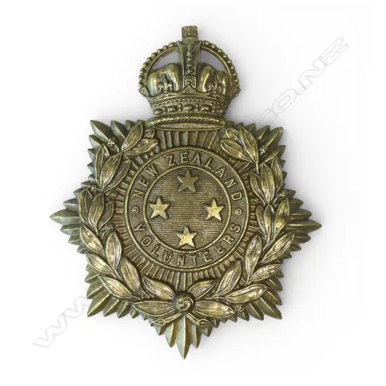 NZ VOLS HELMET PLATE 1901 GENERAL ISSUE. 4 STARS. KC; Bra; three lugs to the reverse. (2/3 OLDHAM)