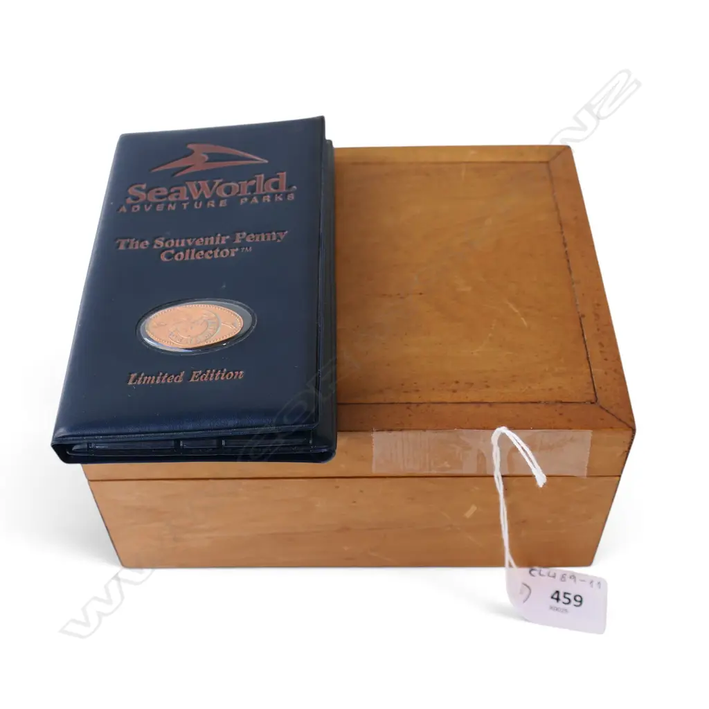 COINS IN A WOODEN BOX AND SEAWORLD ADVENTURE PARKS SOUVENIR PENNY COLLECTOR LIMITED EDITION Image 1++