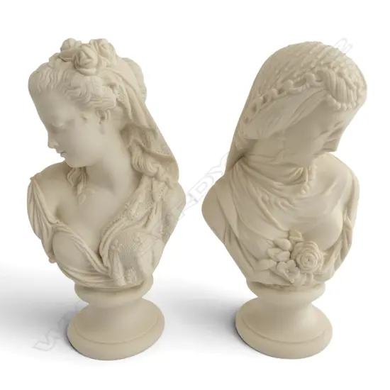 2 VINTAGE PORCELAIN BUSTS H.260mm