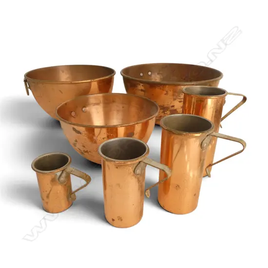 4 BRASS MEASURES + 3 BOWLS Dia.210mm