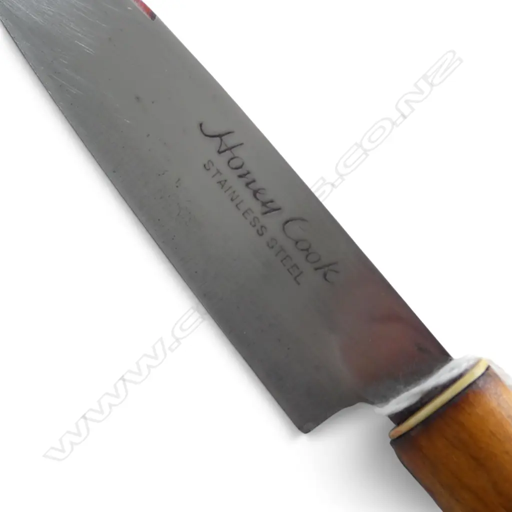 1960s JAPANESE CARBON STEEL CLEAVER, L.245mm, signed to blade & STAINLESS STEEL PARING KNIFE Image 1++