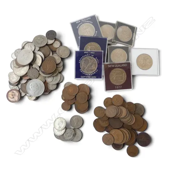 COLLECTION OF EARLY / MID 20thC NEW ZEALAND & WORLD COINS some N.Z. silver