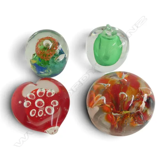 4 ART GLASS PAPER WEIGHTS H.90mm