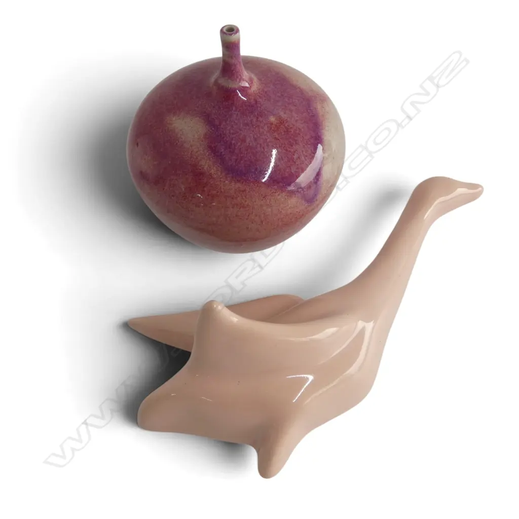 2 PINK CERAMICS; VASE & WALL DUCK L.250mm Image 1++