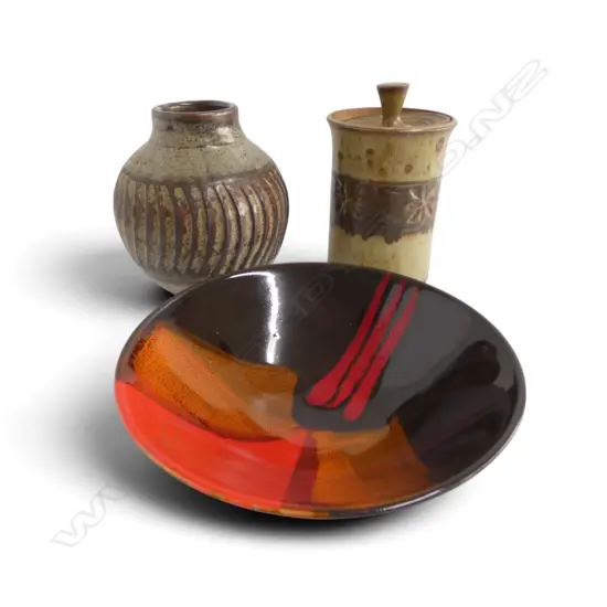3 PCS NZ STUDIO POTTERY